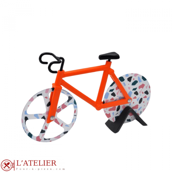 Roulette à pizza vélo rouge